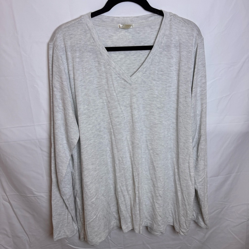 Women's Matty M Light Gray Long Sleeve V-Neck Tee Plus Size XXL